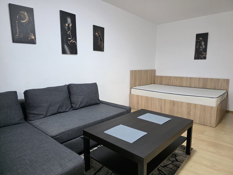 Titan, parcul IOR,7 minute metrou.